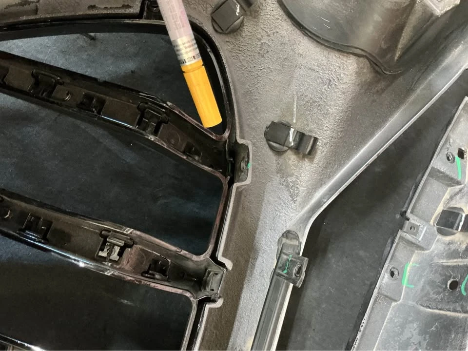2018 Parts & Memorabilia Bodywork - Image 9 of 10