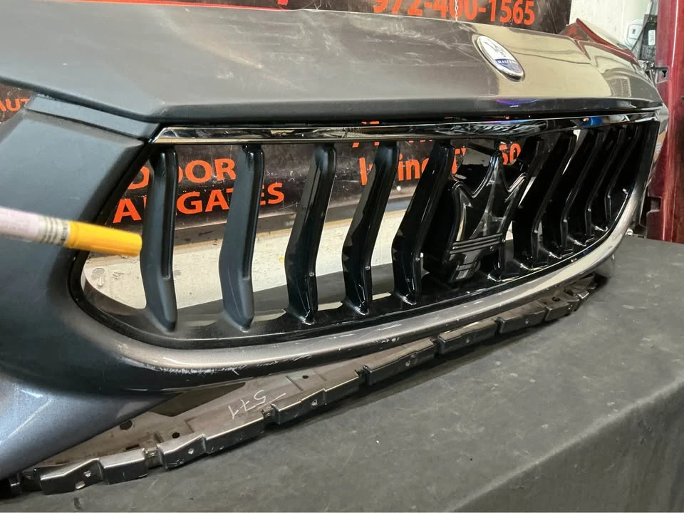 2018 Parts & Memorabilia Bodywork - Image 4 of 10