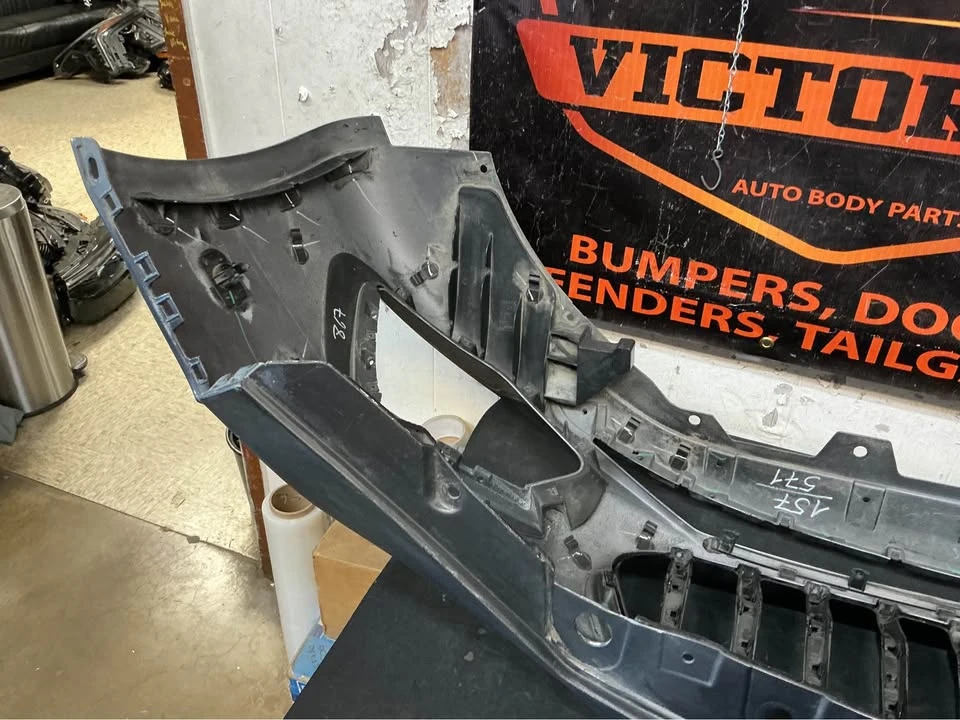 2018 Parts & Memorabilia Bodywork - Image 10 of 10