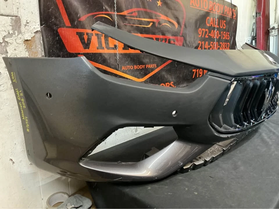 2018 Parts & Memorabilia Bodywork - Image 2 of 10