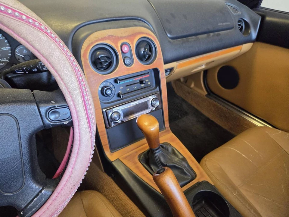 1995 Mazda NA MX-5 Miata - Image 7 of 19