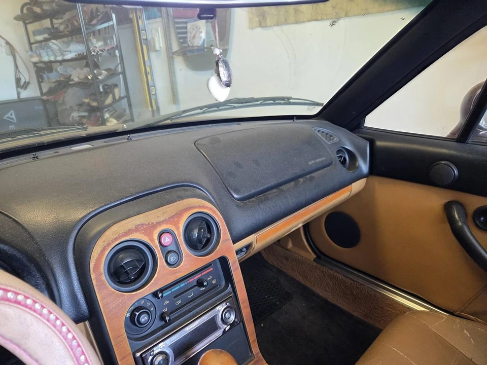 1995 Mazda NA MX-5 Miata - Image 2 of 19