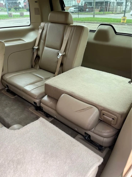 2009 Cadillac Escalade & EXT 3rd Gen - Image 9 of 9