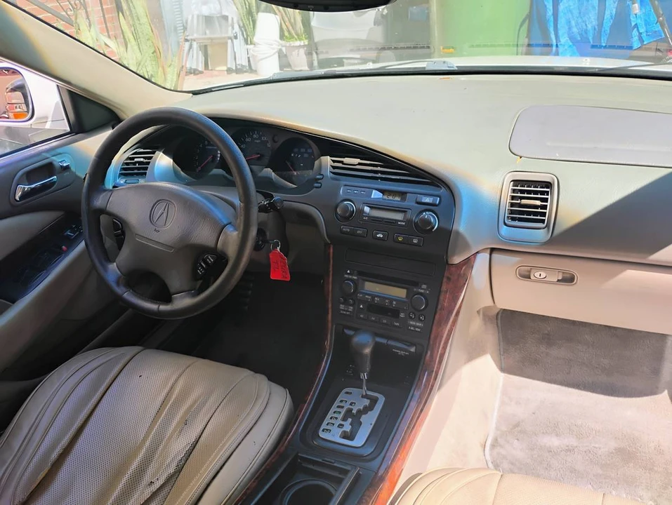 2001 Acura TL 2nd Gen - Image 11 of 15