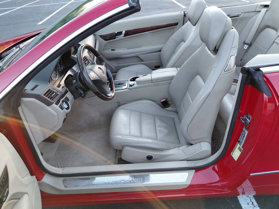 2011 Mercedes-Benz C207/A207 E-Class Coupe & Convertible - Image 11 of 15