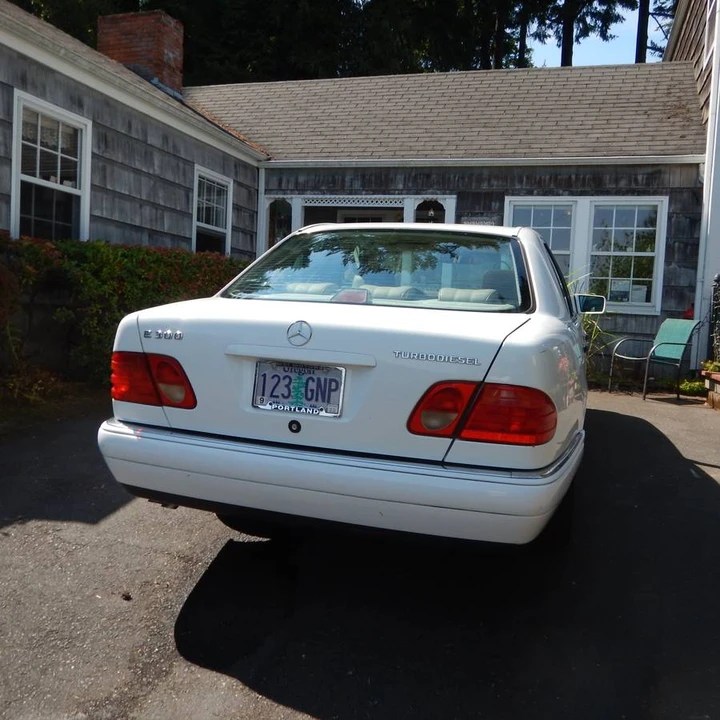 1998 Mercedes-Benz W210 E-Class - Image 3 of 23