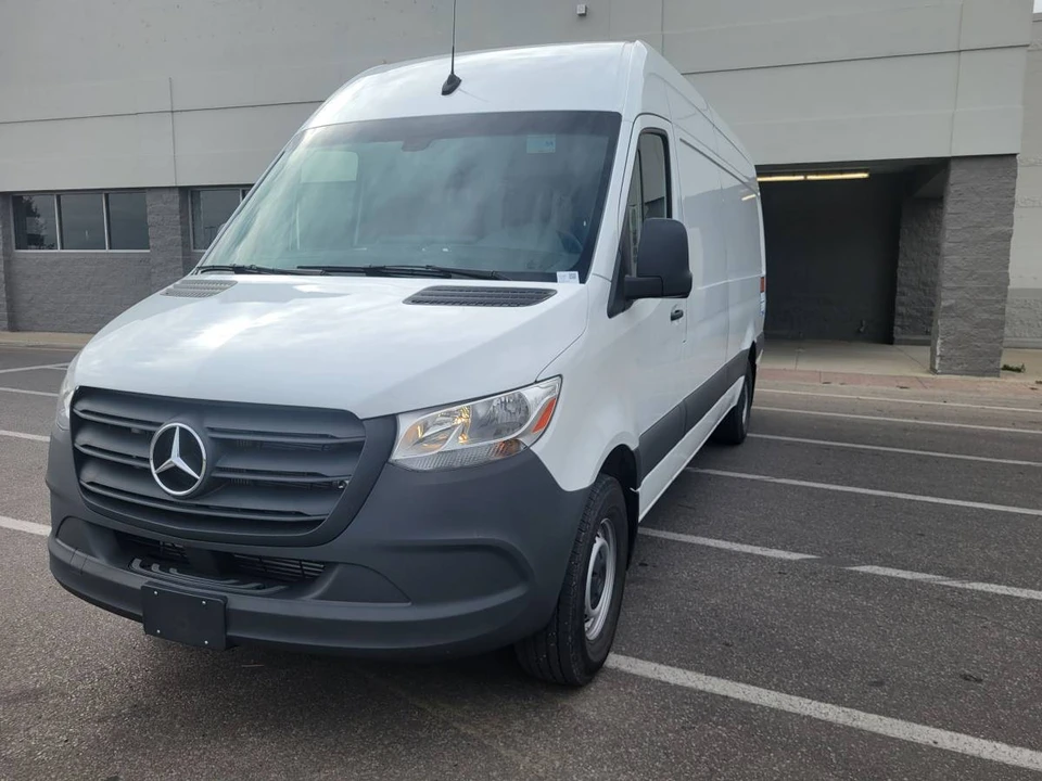 2023 Mercedes-Benz VS30 Sprinter - Image 3 of 3