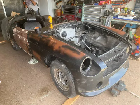 1977 MG-B