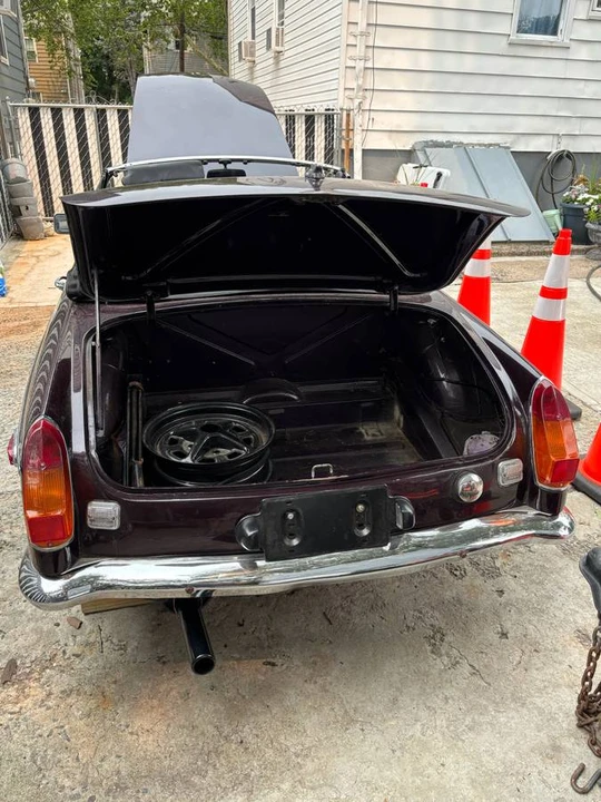 1973 MG MGB Roadster - Image 11 of 14