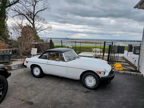 1975 MG MGB Coupe