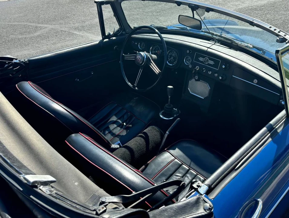 1966 MG MGB Roadster - Image 4 of 5