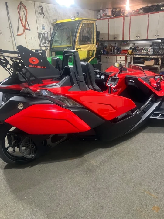 2015 Polaris Slingshot - Image 2 of 9