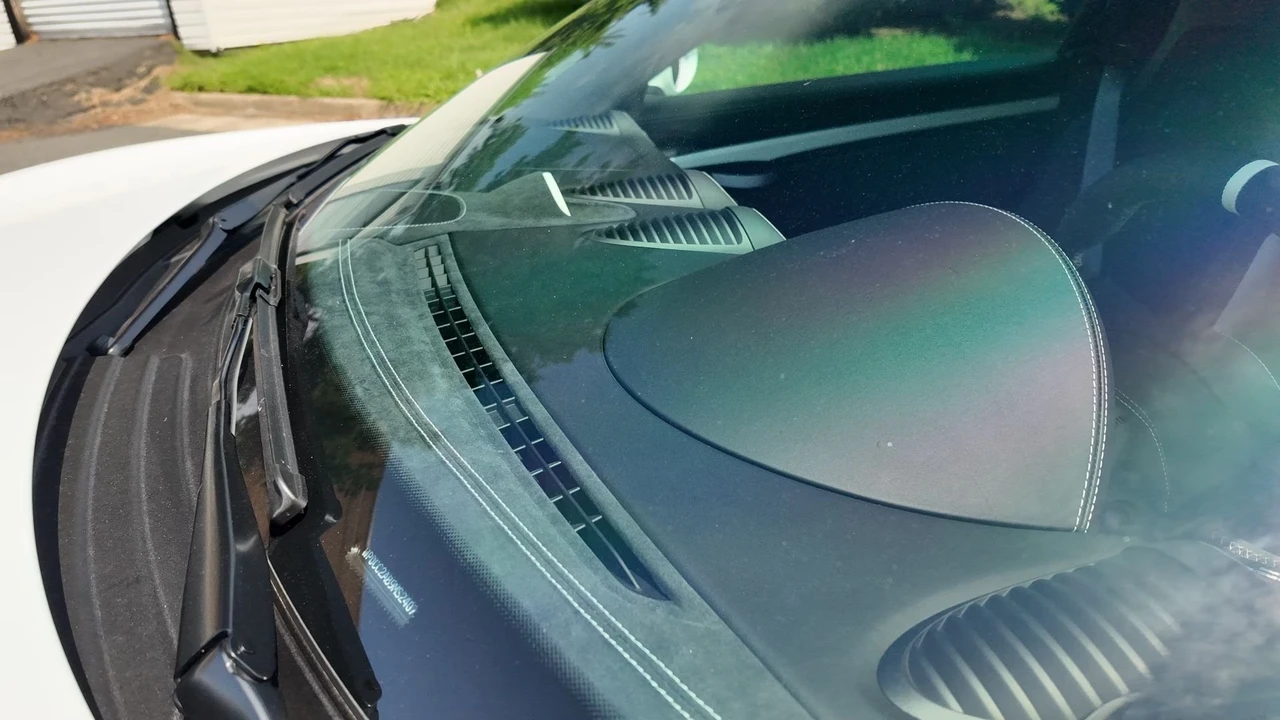 2021 Porsche 718 Boxster Spyder - Image 18 of 24