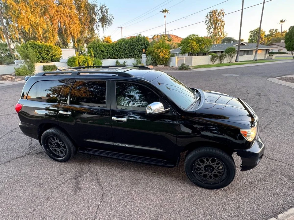2011 Toyota Sequoia 2nd Gen - Image 13 of 20