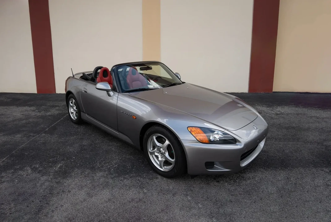 2000 Honda AP1 S2000 - Image 2 of 6