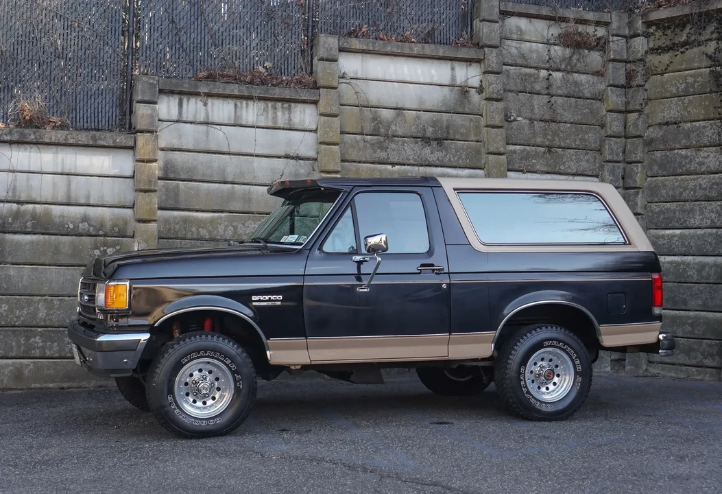 1990 Ford Bronco 4th Gen - Image 3 of 6