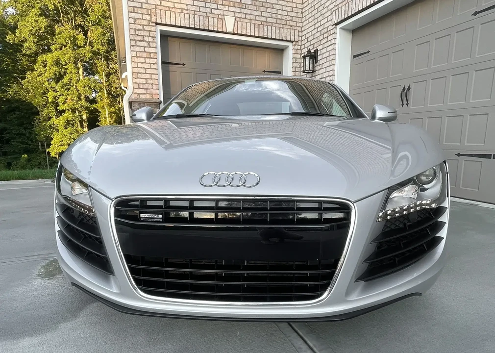 2010 Audi 42 R8 - Image 5 of 6