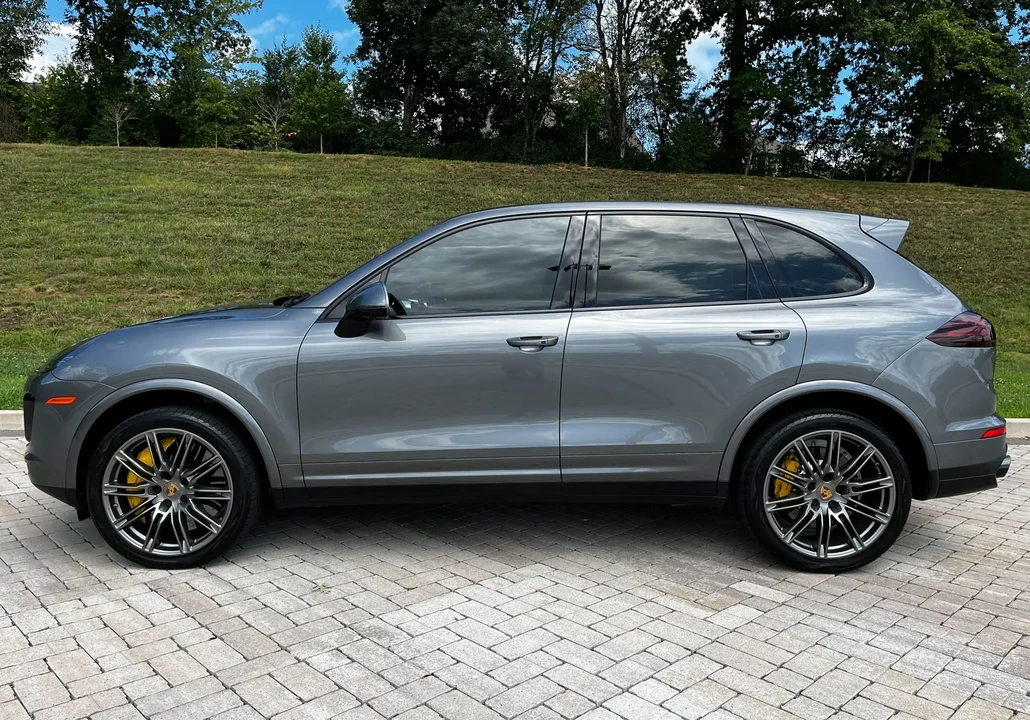 2017 Porsche 958 Cayenne Turbo S - Image 3 of 6
