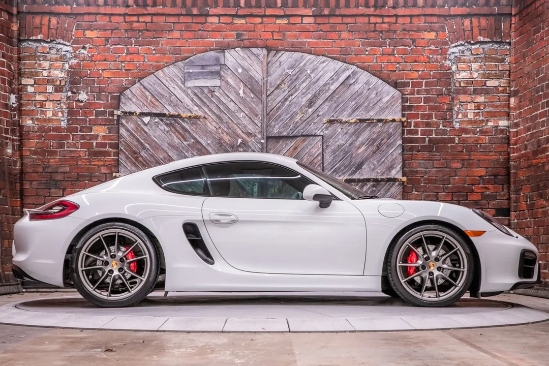 2016 Porsche 981 Cayman GTS - Image 6 of 6