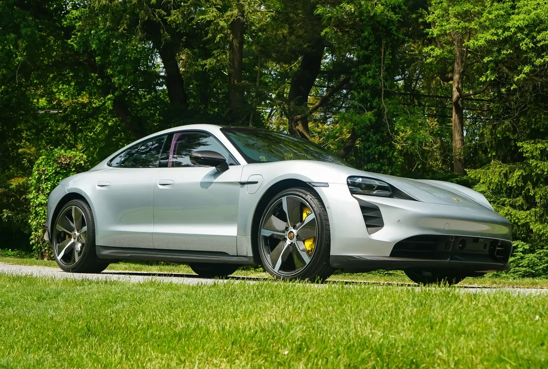 2020 Porsche Taycan Turbo S - Image 3 of 6