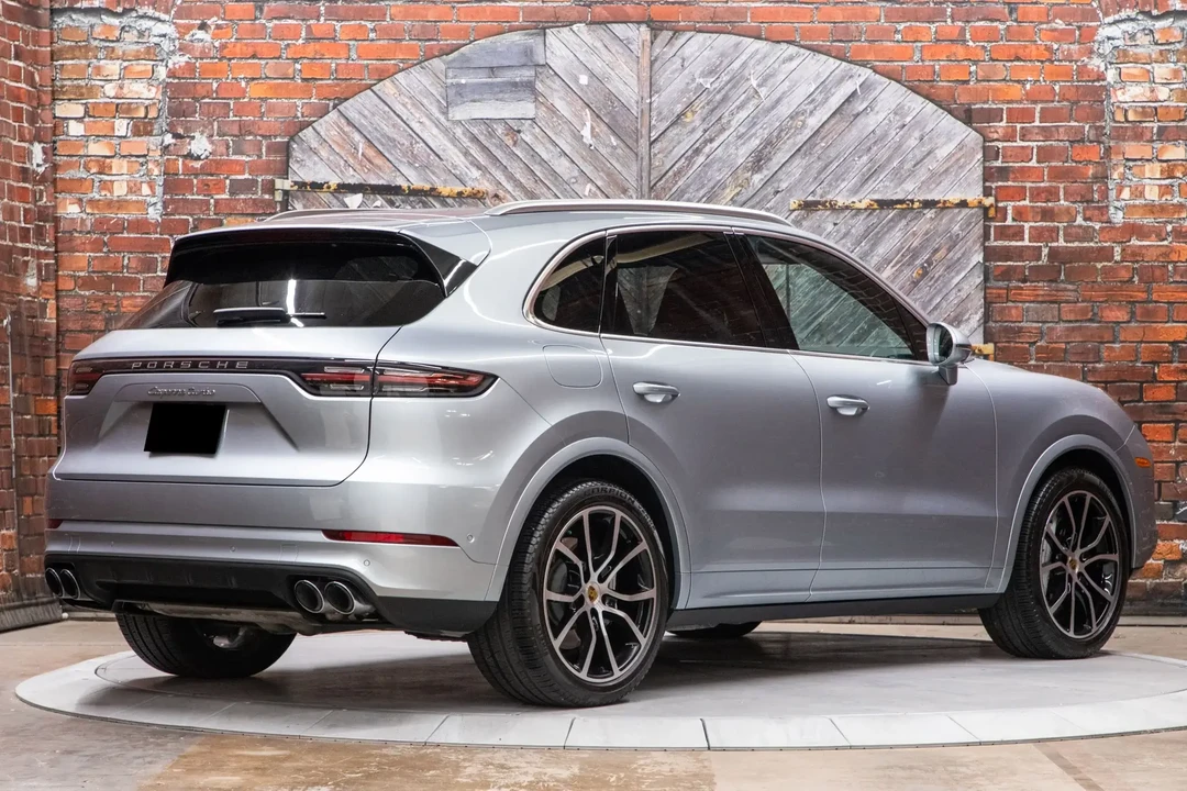 2022 Porsche 9Y0/9Y3 Cayenne Turbo - Image 5 of 6