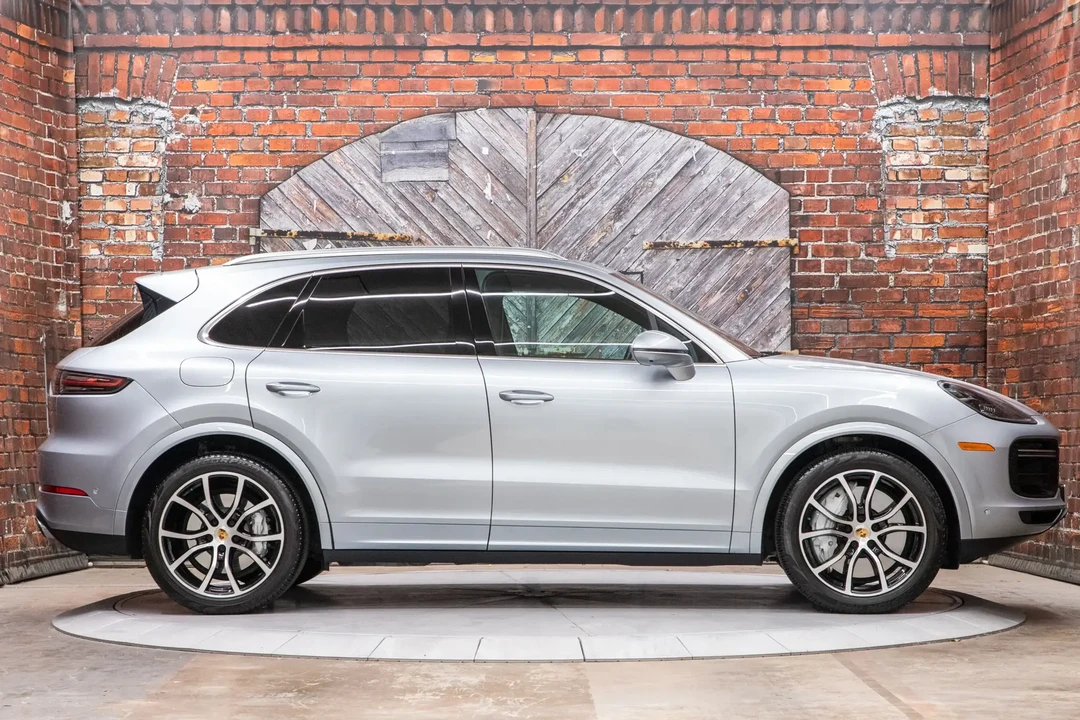 2022 Porsche 9Y0/9Y3 Cayenne Turbo - Image 6 of 6