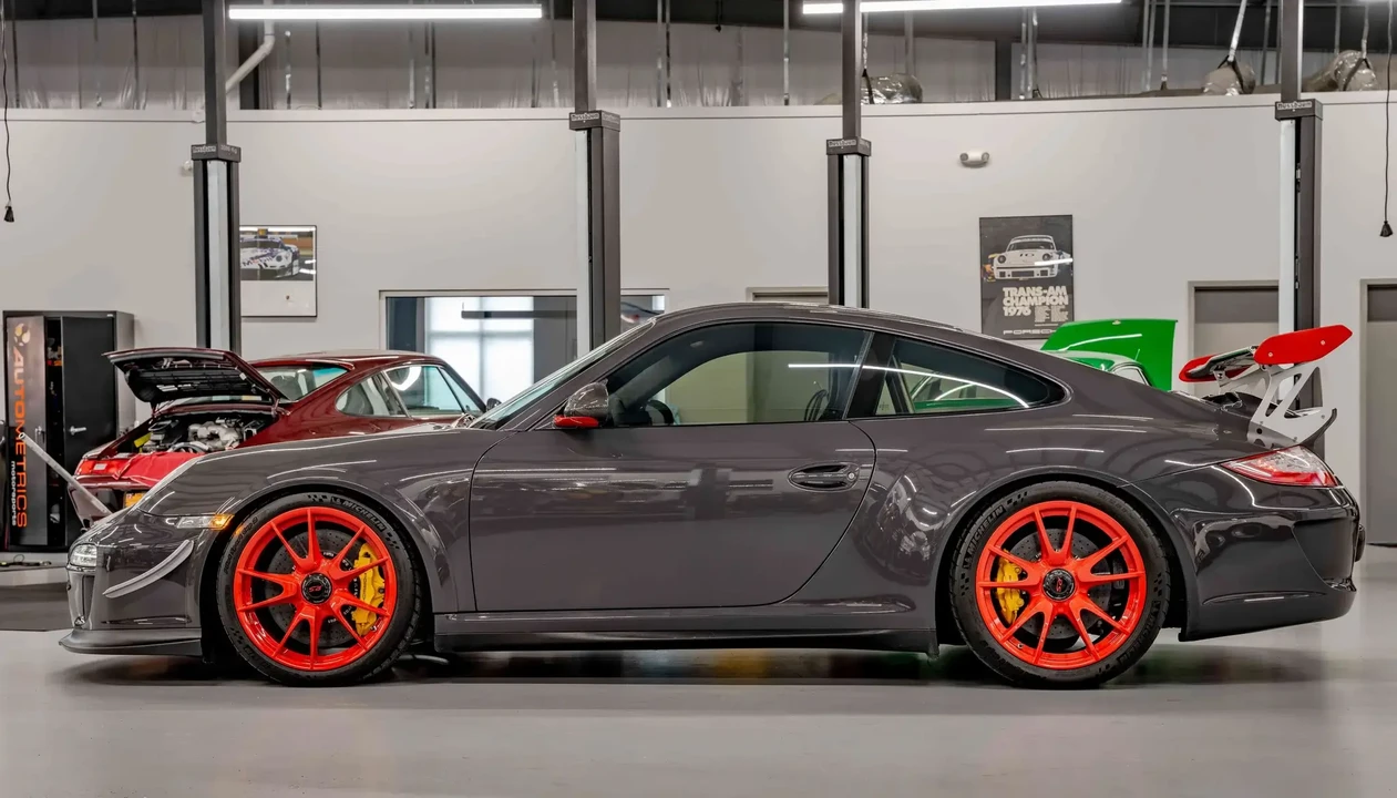 2011 Porsche 997 GT3 RS - Image 5 of 6