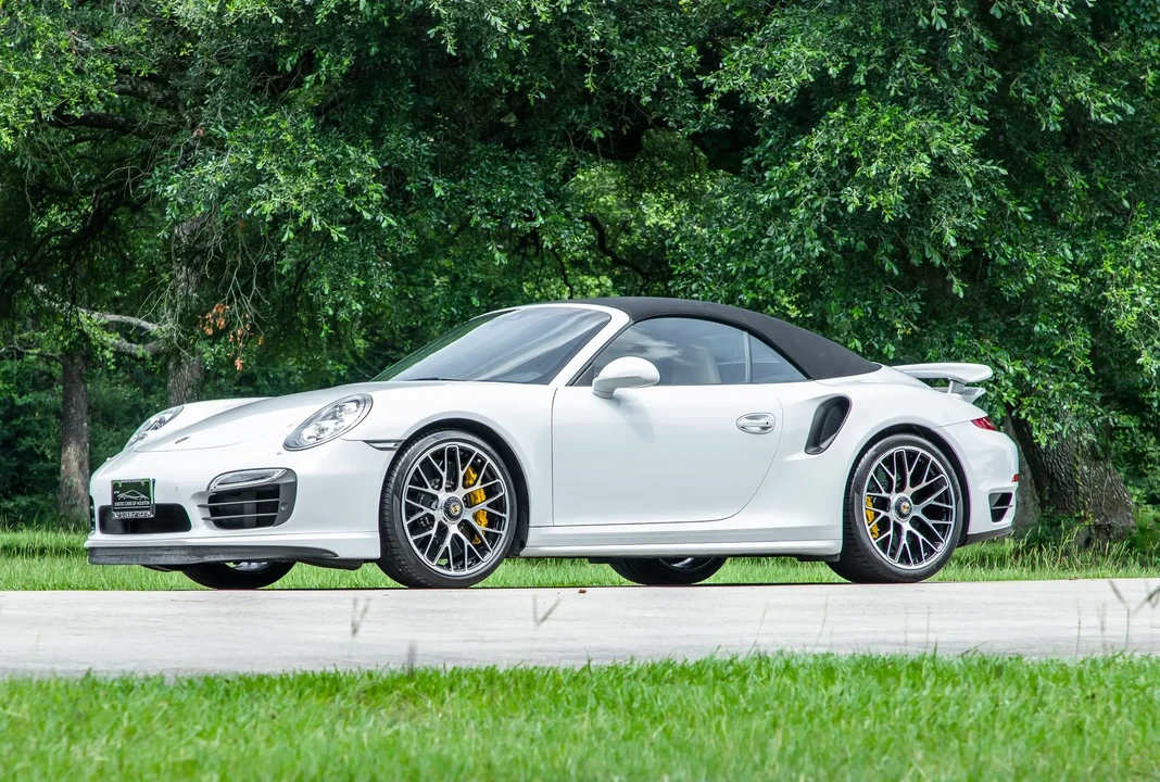 2015 Porsche 991 Turbo S - Image 2 of 5