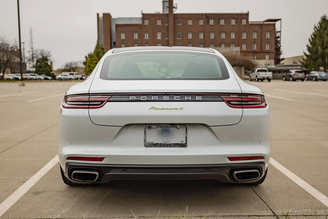 2018 Porsche 971 Panamera - Image 4 of 5