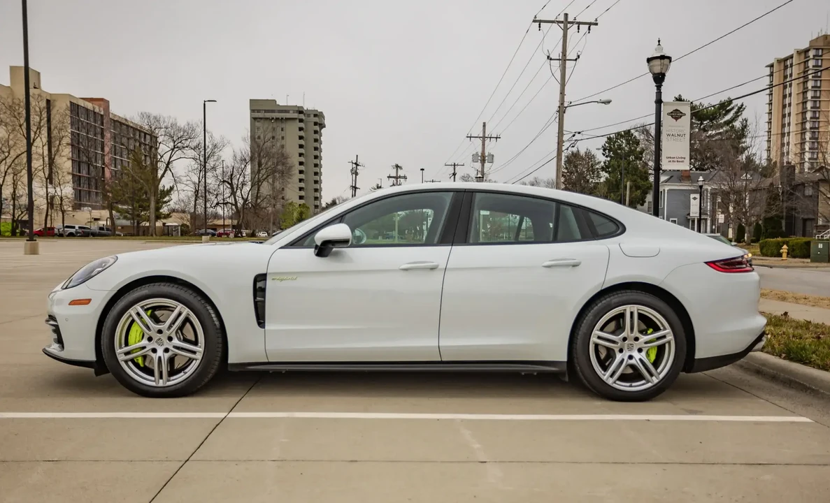 2018 Porsche 971 Panamera - Image 2 of 5