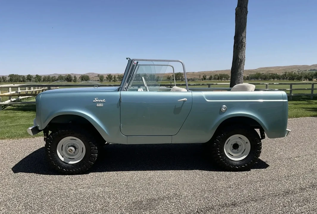 1961 International - Image 3 of 6