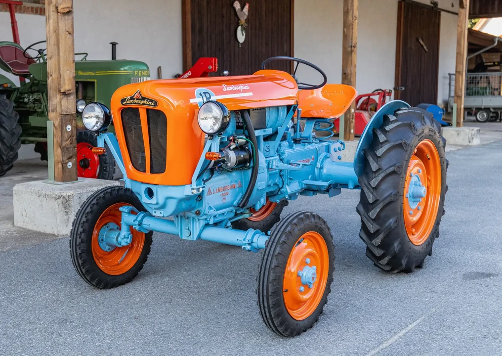 1965 Lamborghini Tractors - Image 4 of 6