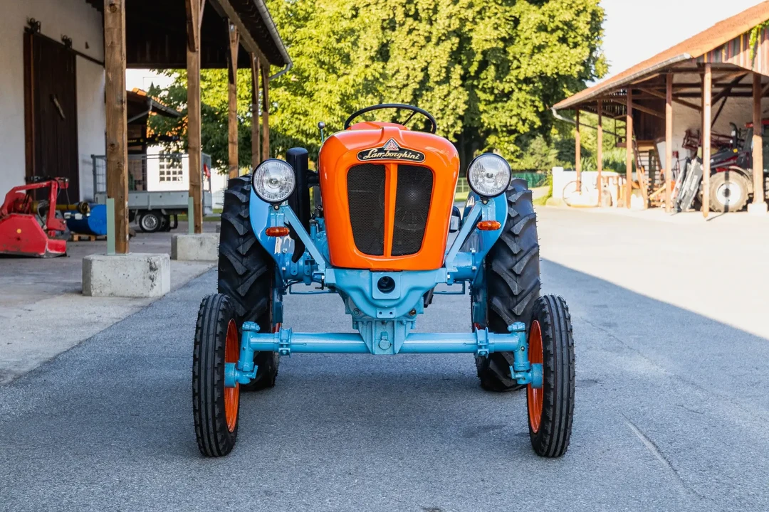 1965 Lamborghini Tractors - Image 2 of 6