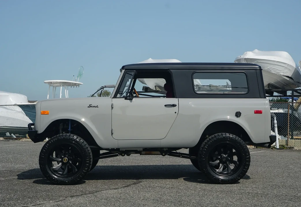 1966 International - Image 6 of 6