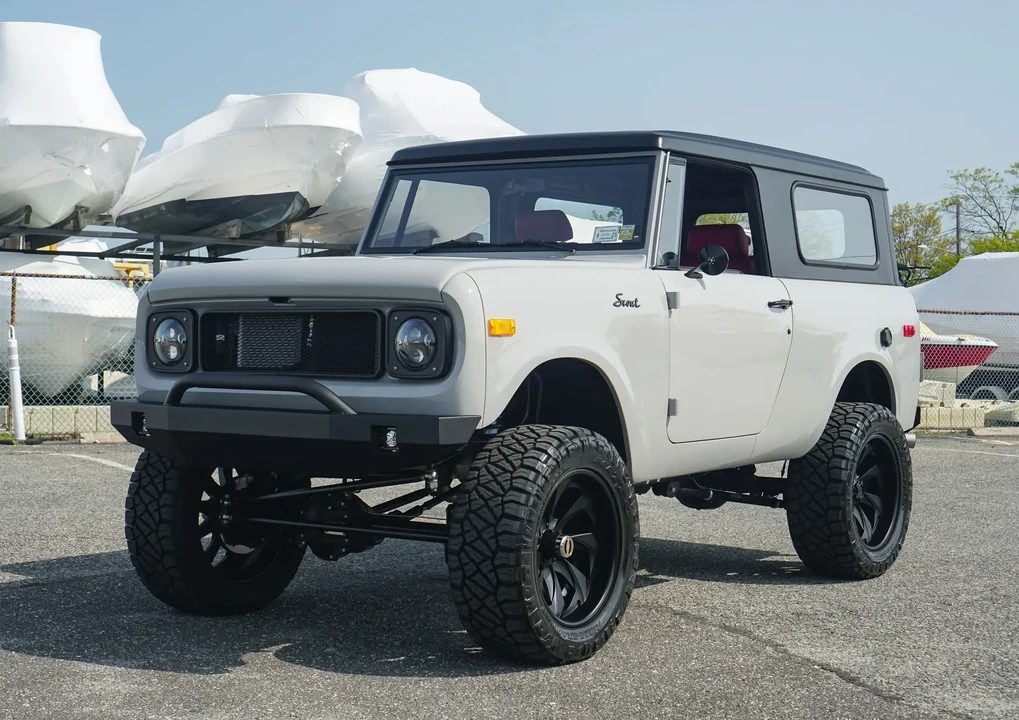1966 International - Image 2 of 6