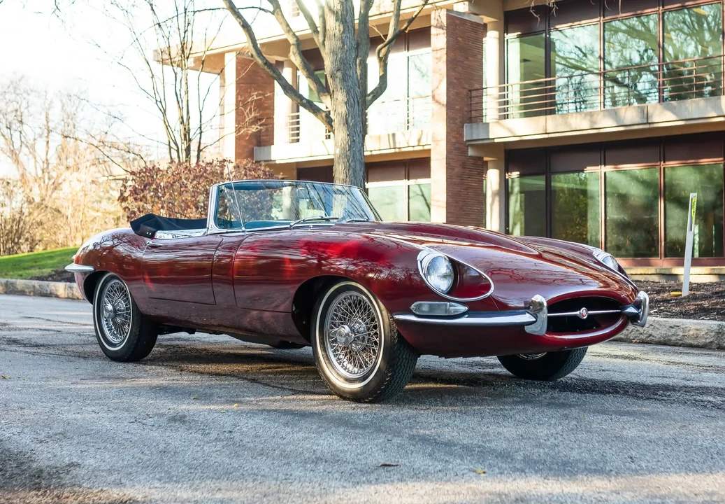 1968 Jaguar E-Type Series 1 - Image 1 of 6