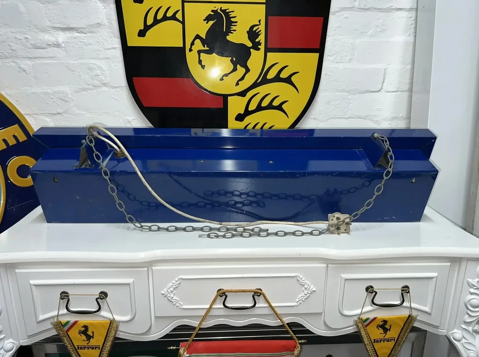 Porsche - Image 20 of 25