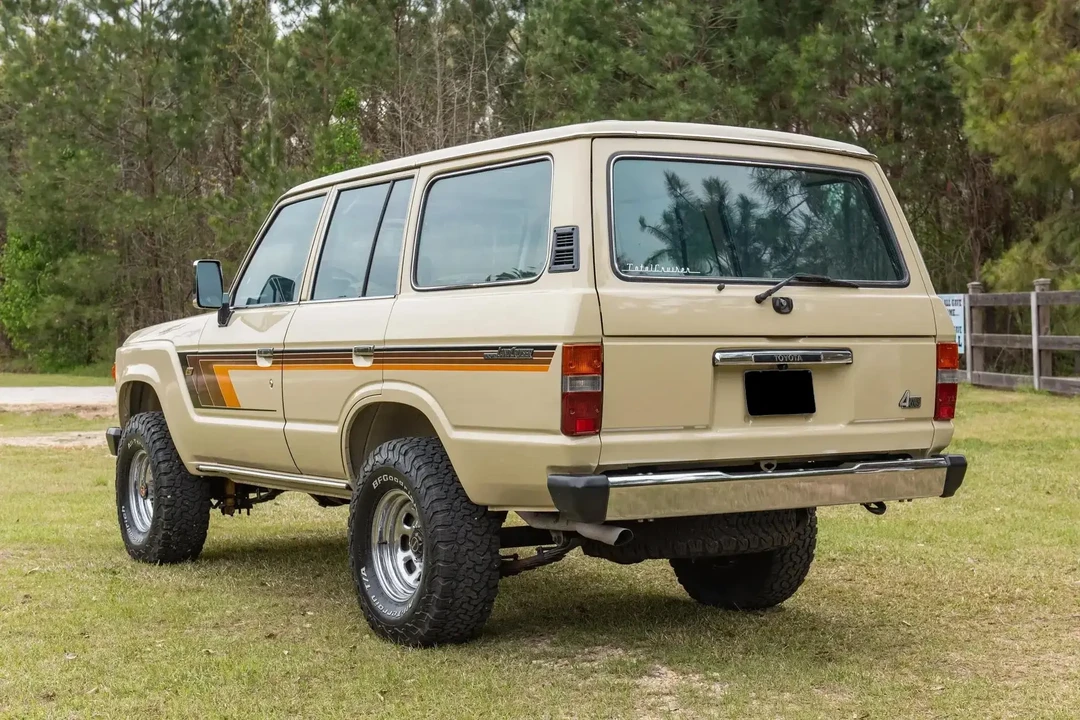 1983 Toyota J60 Land Cruiser - Image 3 of 6