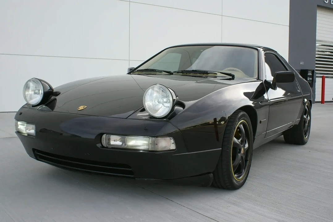 1988 Porsche 928 S4 - Image 6 of 6