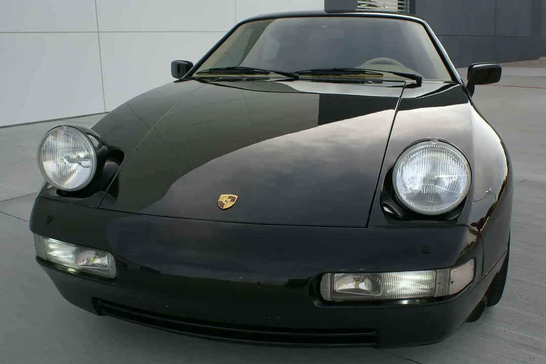 1988 Porsche 928 S4 - Image 4 of 6