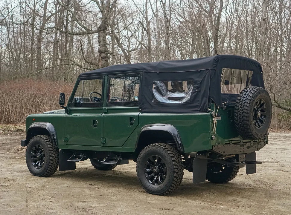 1997 Land Rover Defender 110 - Image 5 of 6
