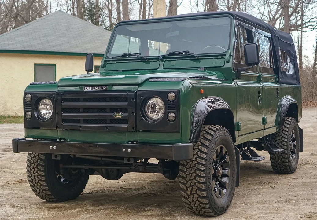 1997 Land Rover Defender 110 - Image 2 of 6