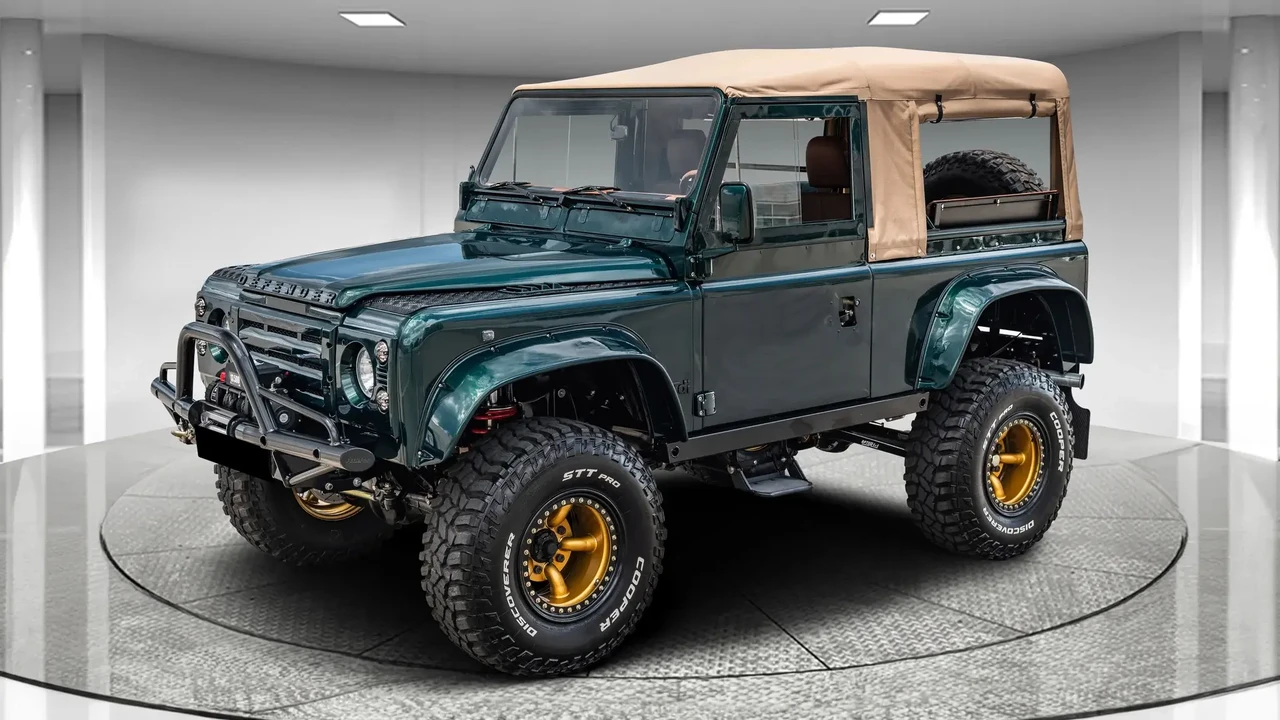 1998 Land Rover Defender 90 - Image 2 of 6