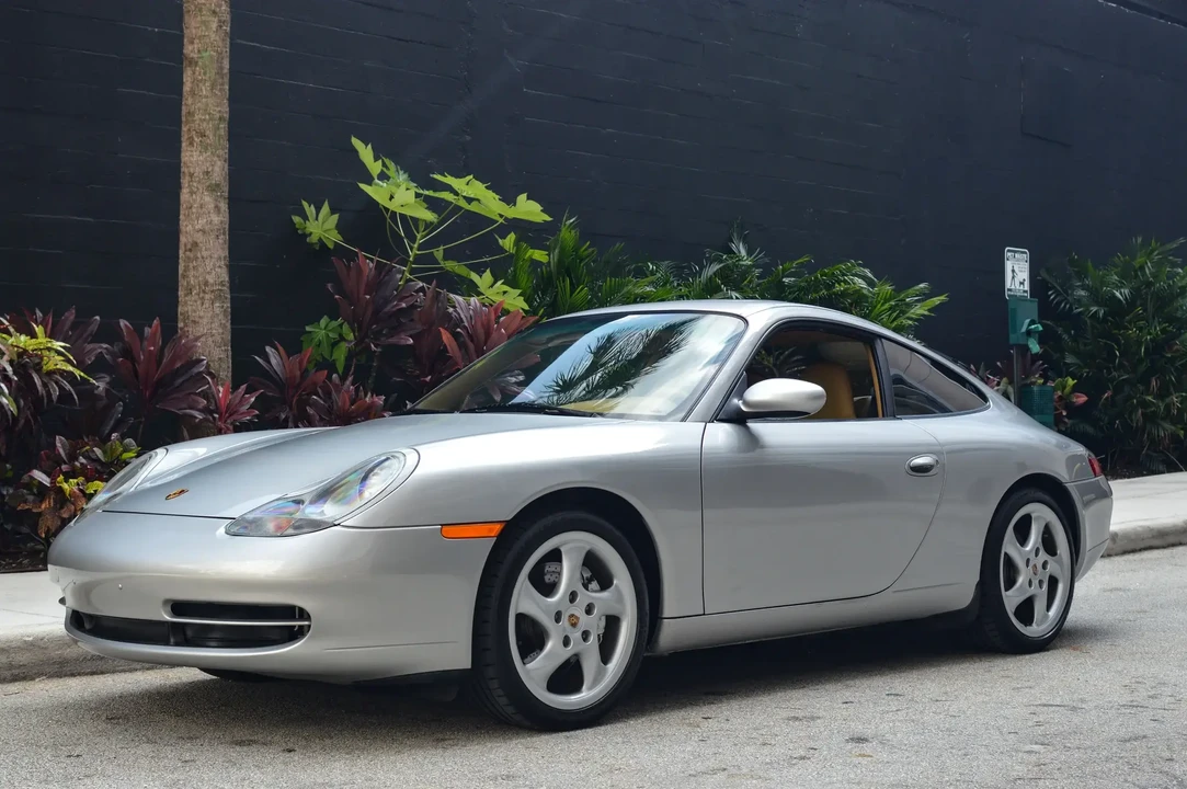 1999 Porsche 996 Carrera 4 - Image 4 of 6