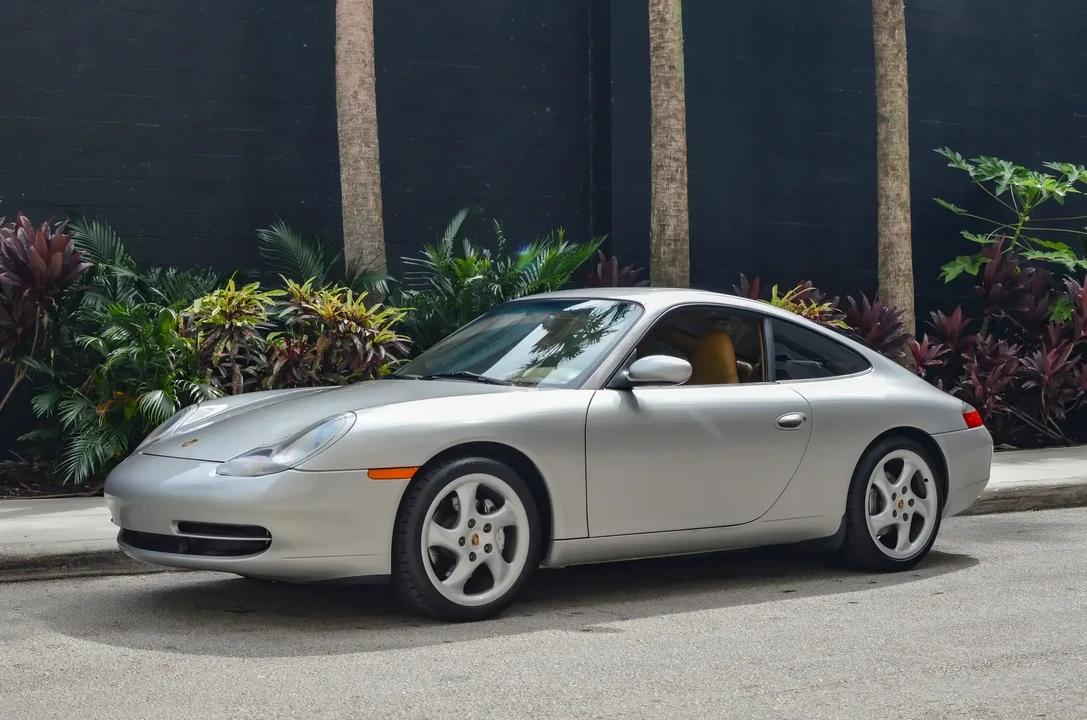 1999 Porsche 996 Carrera 4 - Image 5 of 6