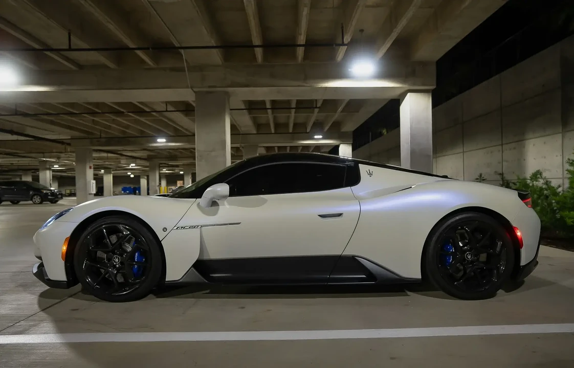 2022 Maserati MC20 - Image 5 of 6