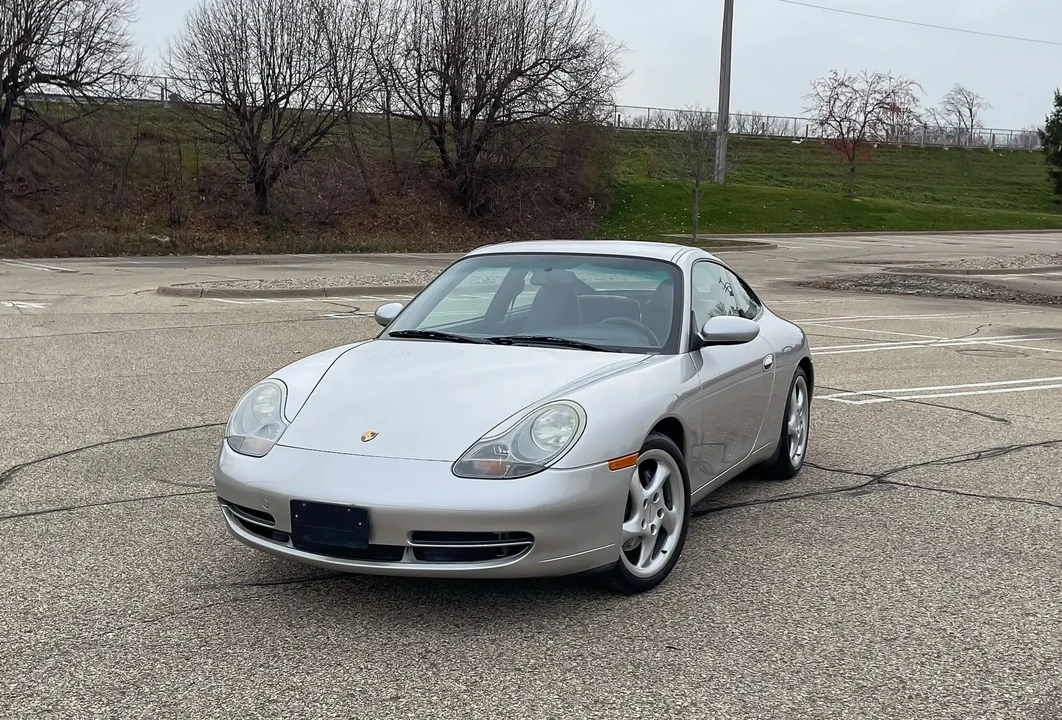 2000 Porsche 996 Carrera 4 - Image 4 of 6