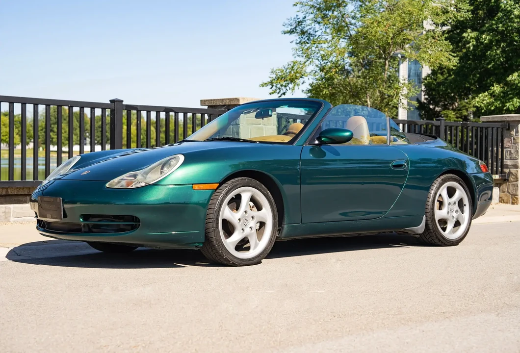 2001 Porsche 996 Carrera 4 - Image 5 of 6