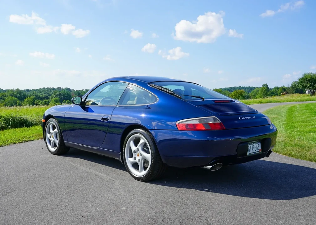 2001 Porsche 996 Carrera 4 - Image 6 of 6