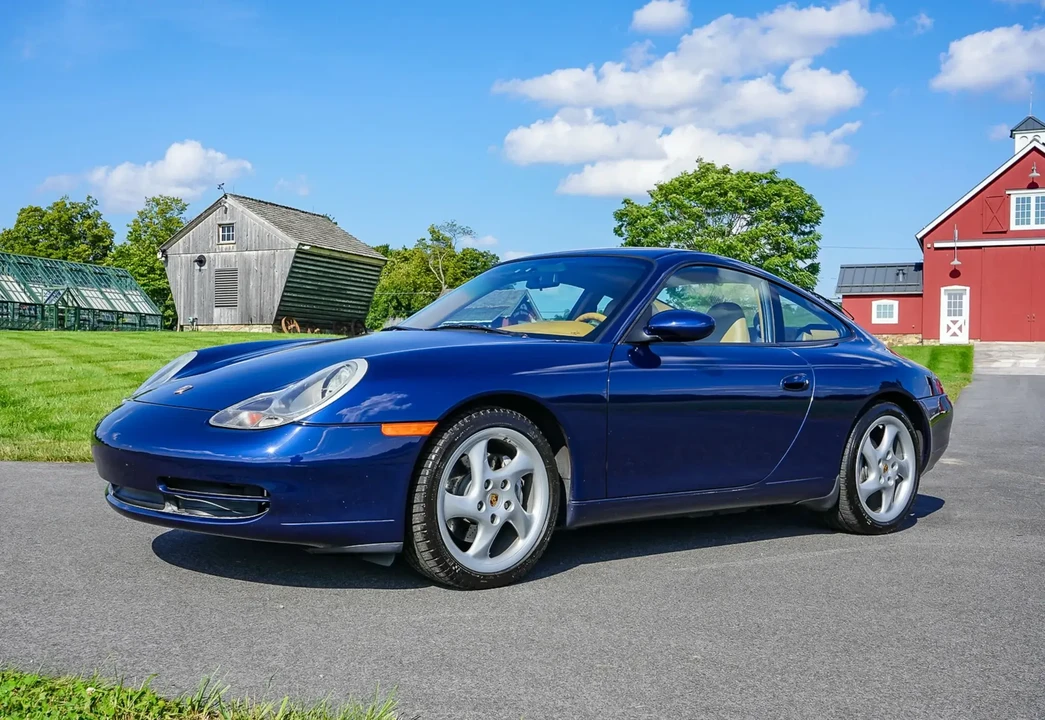 2001 Porsche 996 Carrera 4 - Image 3 of 6